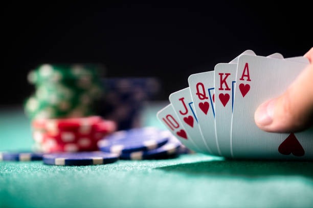 seksitogel platform interface showing football, live-dealer, and slot game categories